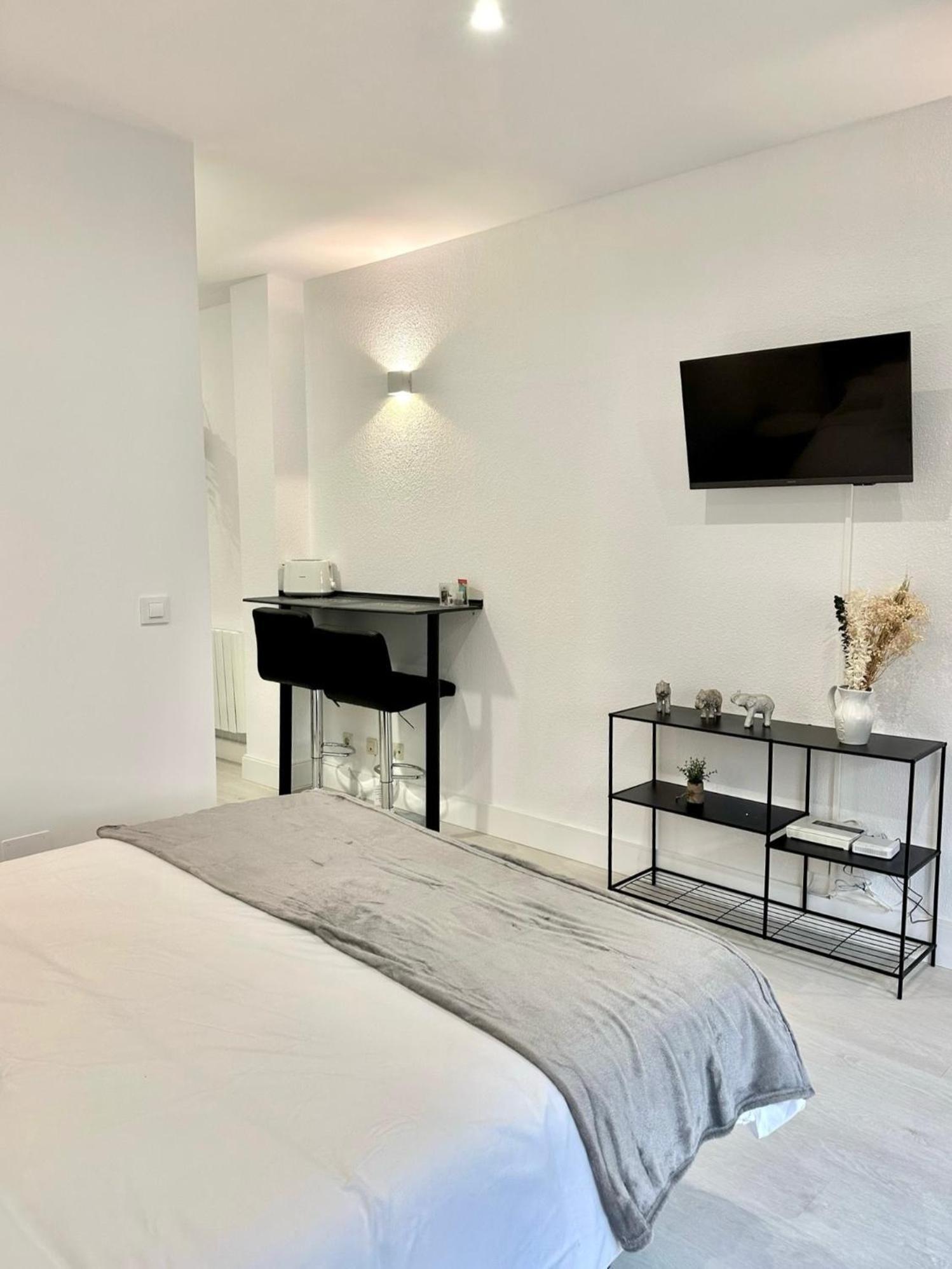 Apartamentos Val De Комильяс Экстерьер фото