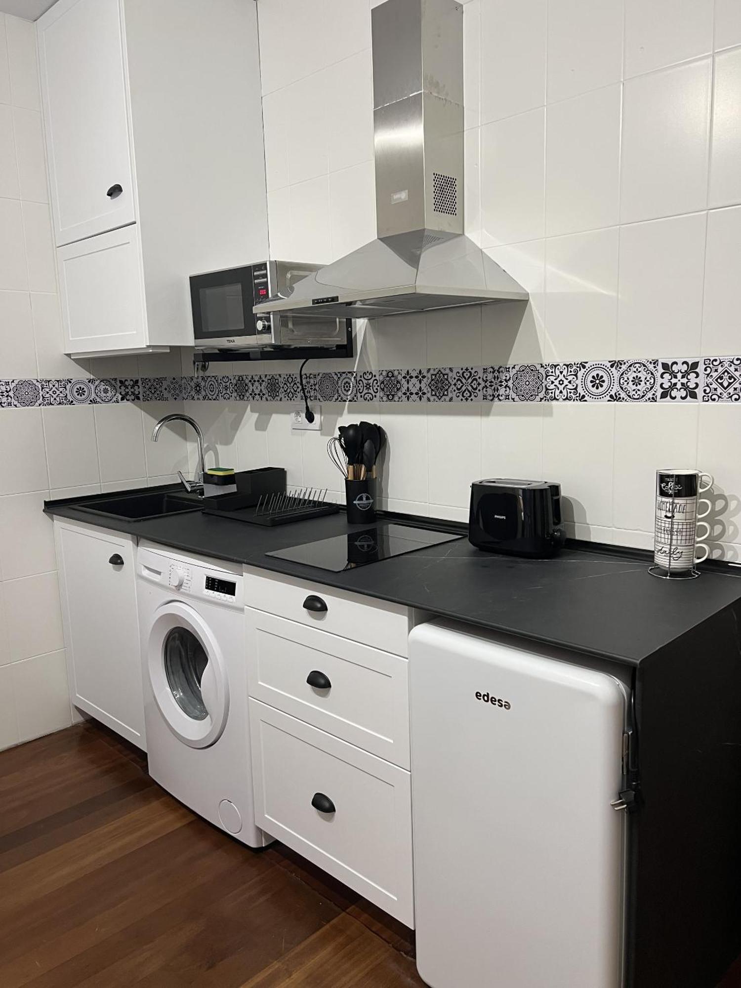 Apartamentos Val De Комильяс Экстерьер фото