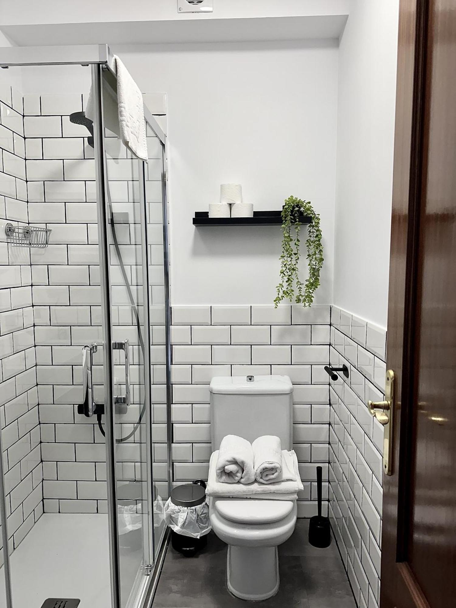 Apartamentos Val De Комильяс Экстерьер фото