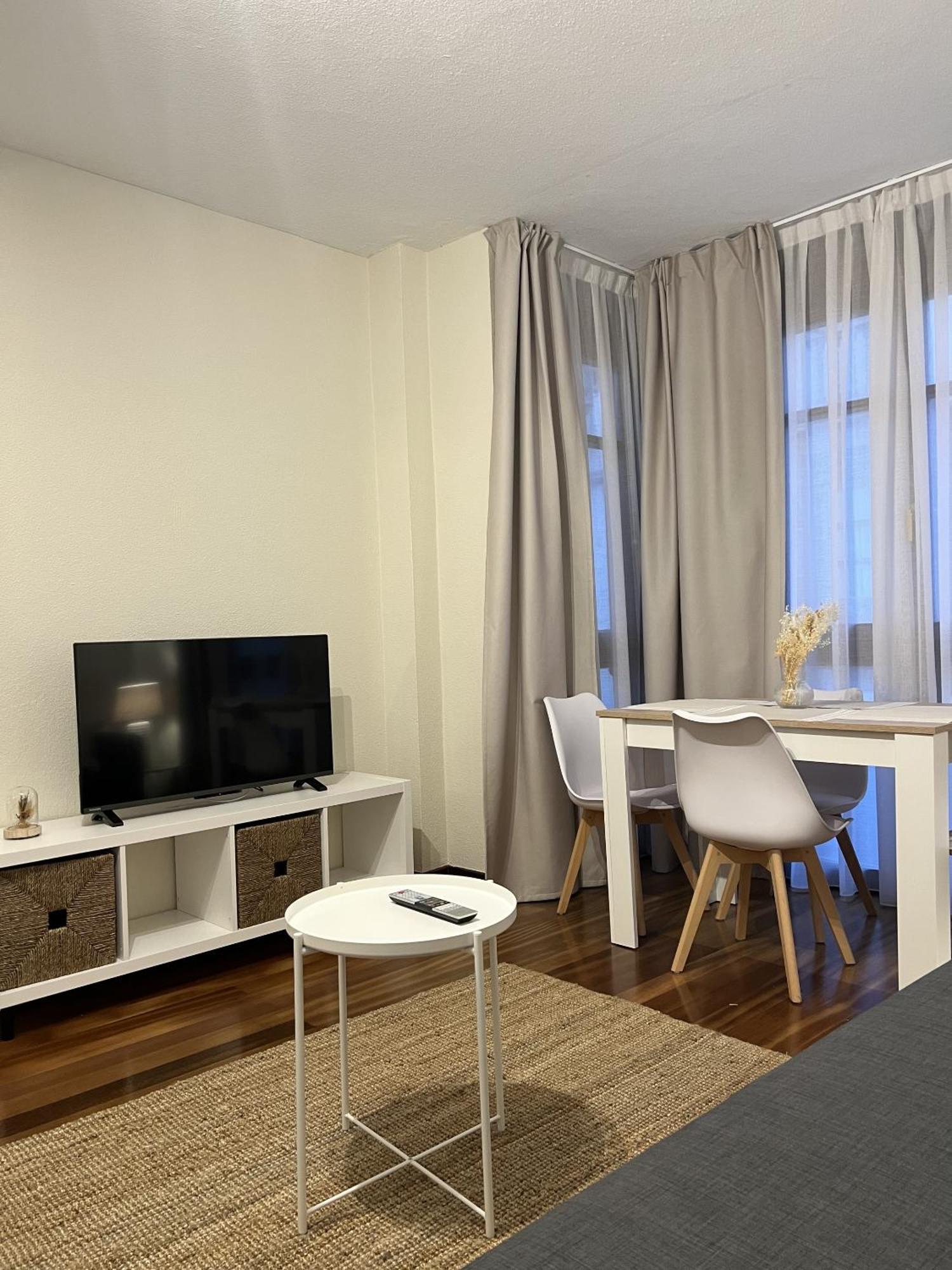 Apartamentos Val De Комильяс Экстерьер фото