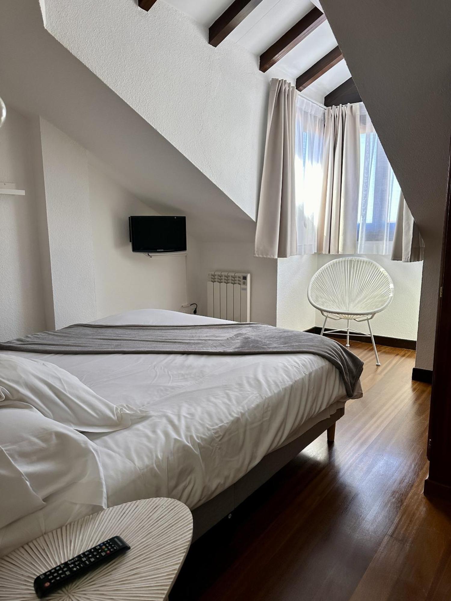 Apartamentos Val De Комильяс Номер фото